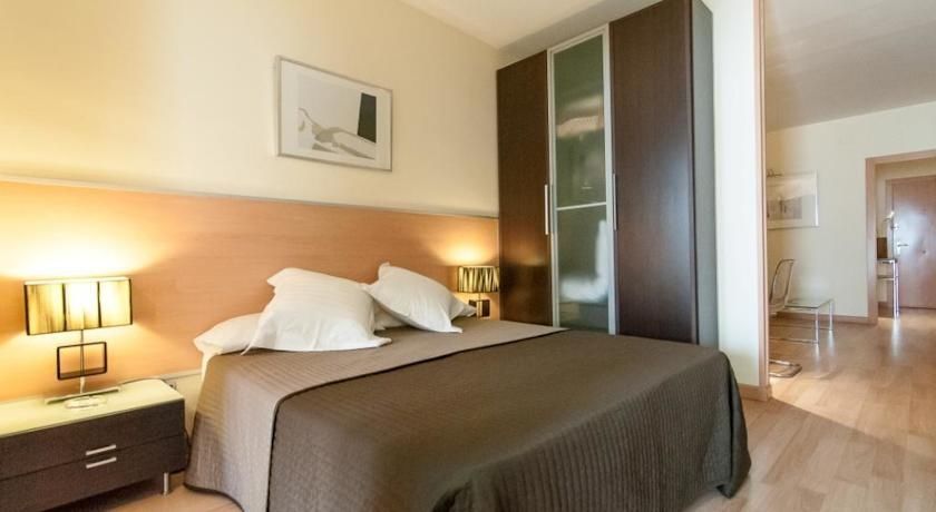 Apartamentos Alos Barcelona Bagian luar foto