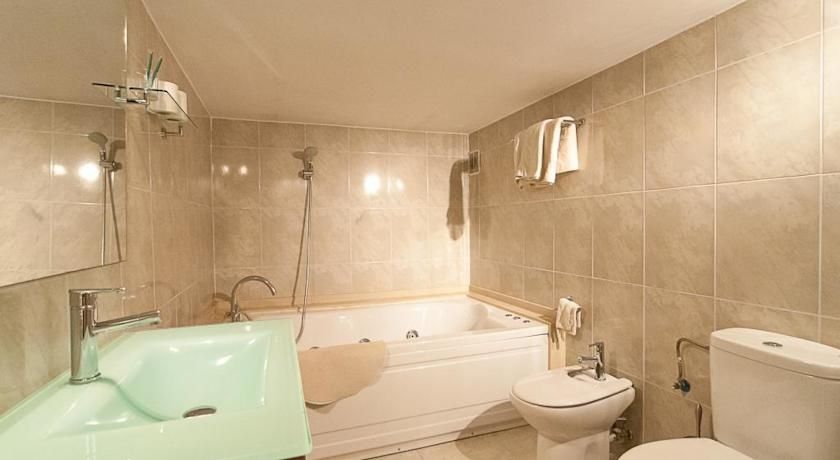 Apartamentos Alos Barcelona Bagian luar foto
