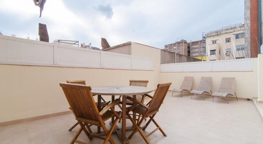 Apartamentos Alos Barcelona Bagian luar foto